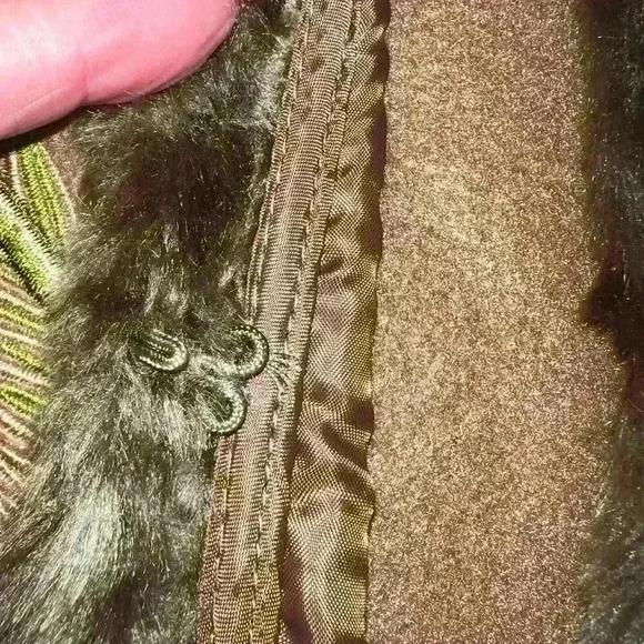 VTG Bob Mackie Wearable Art Sz M Fleece Vest Embroidered Feathers Boho Chic - Picture 10 of 14